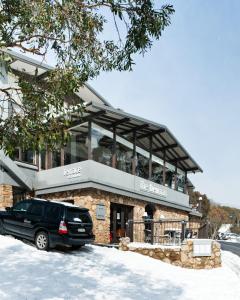 The Denman Hotel in Thredbo - Location and Accessibility