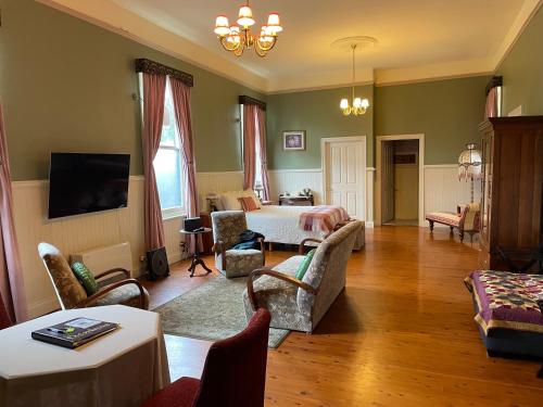 The Exchange Hotel - Offering Heritage Style Accommodation - Exceptional Guest Amenities