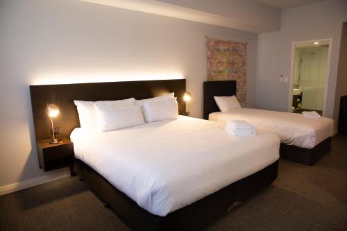 The Gerald Apartment Hotel - Location and Accessibility