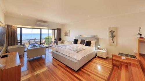 The Madsen Boutique Hotel - Room Amenities and Options