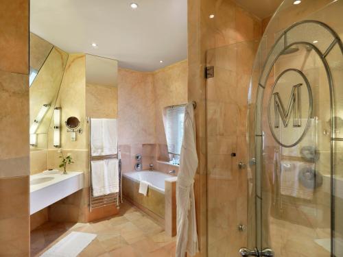 The Mandeville Hotel - Location and Accessibility