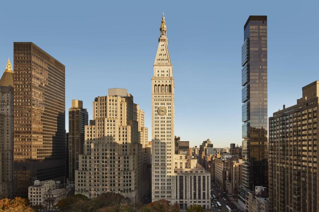 The New York EDITION - Convenient Location