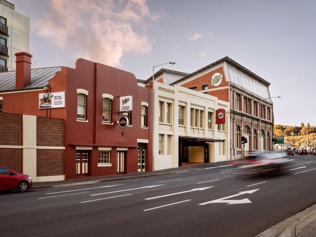 The Old Woolstore Apartment Hotel Review