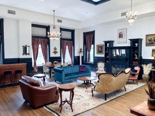 The Oliver Inn - Room Types and Amenities