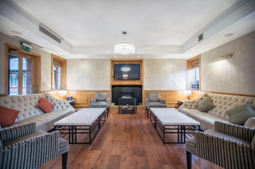 The Pillar Hotel - Accommodation Details