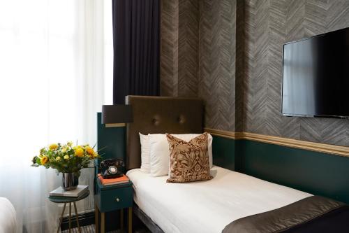 The Portico Hotel - Guest Ratings and Reviews