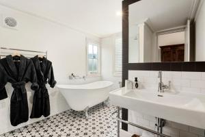 The Rivulet Review - Accommodation Features