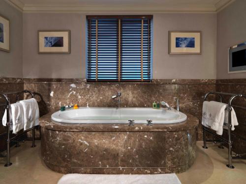 The Stafford London - Hotel Amenities and Services