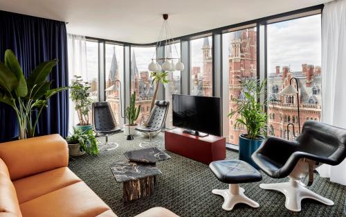 The Standard London - Ratings and Reviews