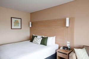 The Terrace Hotel Adelaide - Location and Accessibility
