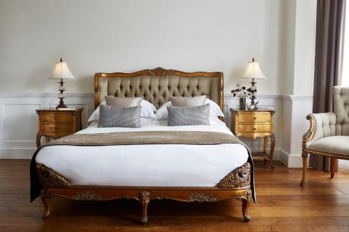 The Westbridge Hotel Stratford - Location and Proximity