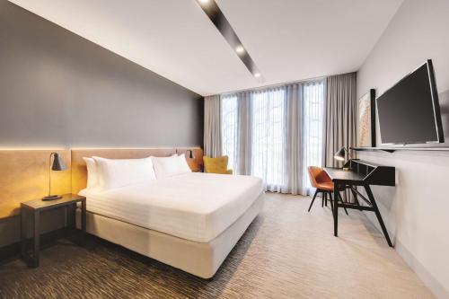 Vibe Hotel Canberra - Location and Accessibility