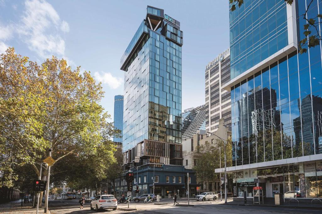 Vibe Hotel Melbourne Review