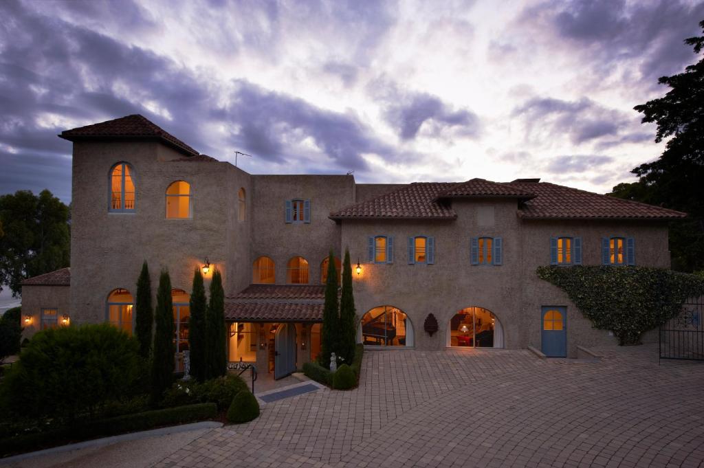 Villa Howden Review