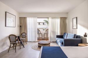 Waves Byron Bay - Location and Ratings