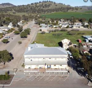 Wilmington Hotel - Location and Distance