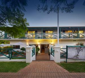 Windsor Lodge - Room Amenities and Features