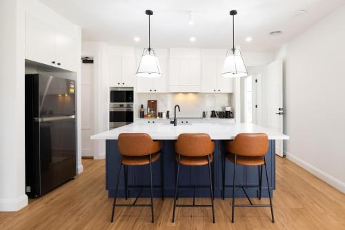 1 Beach House - Award-winning Luxury 4 Bedroom Smart Home Review