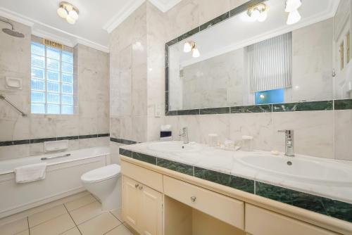 44 Curzon Street by Mansley - Accommodation Details