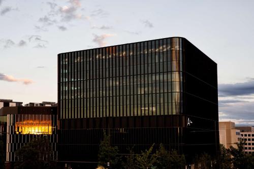 A by Adina Canberra - Dining and Breakfast Options