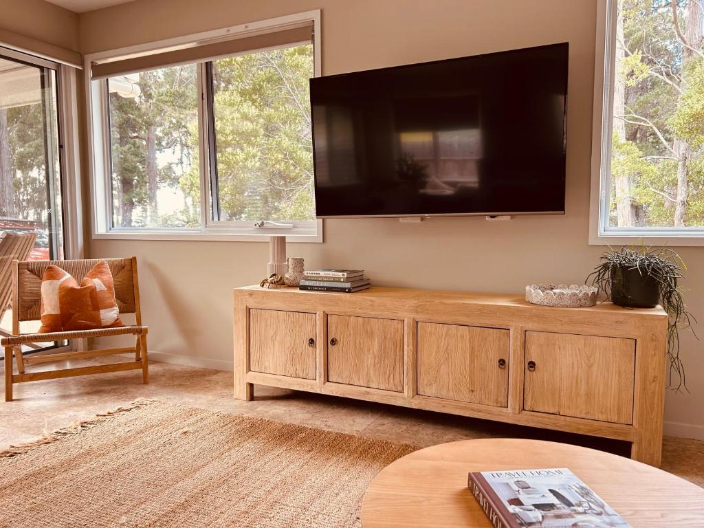Adventure Bay Holiday Home Review