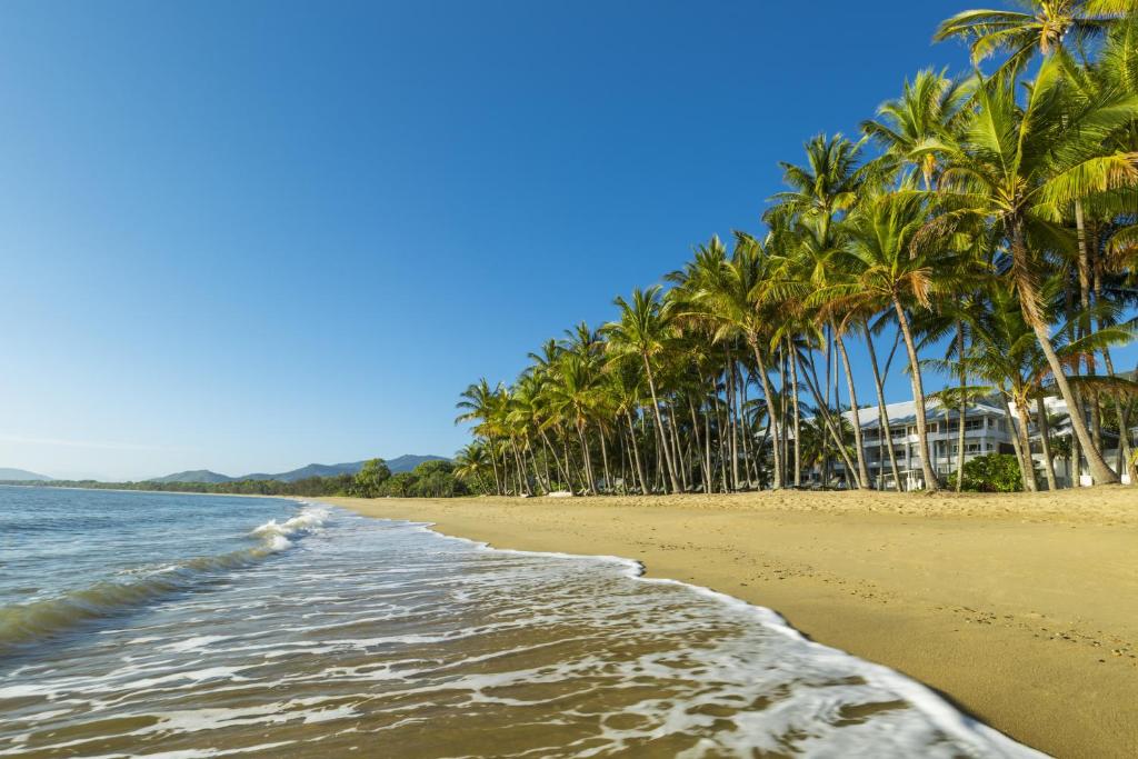Alamanda Palm Cove by Lancemore Review - Beachfront Tranquility