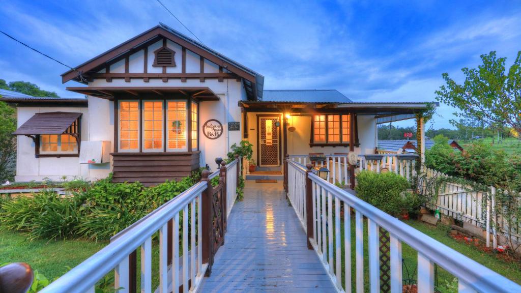 Andavine House – Bed & Breakfast Review
