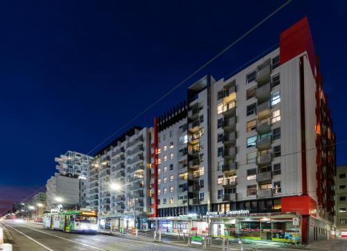Arrow on Swanston - Outdoor Swimming Pool