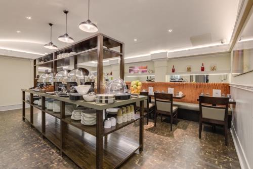 Best Western Mornington Hotel Hyde Park - Accommodation Details