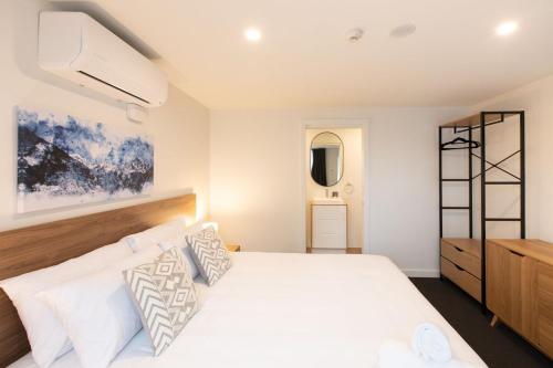 Blacktown Tavern - Room Types