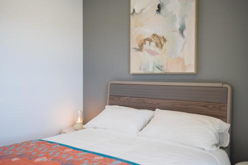 Brand New Furnished Studios - Guest Ratings