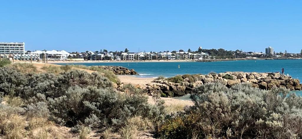 Breakwater Short Stay Review