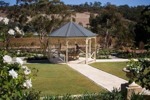 Brice Hill Country Lodge - Cottage Accommodation