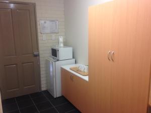 Budget Motel - On-site Dining Options