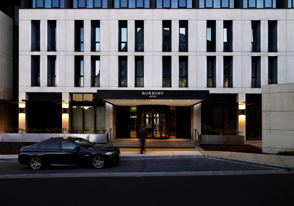 Burbury Hotel Review