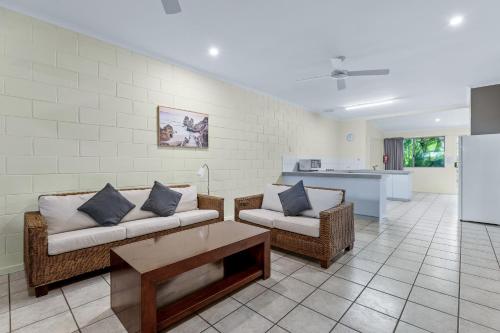 Cable Beachside Villas - Amenities and Facilities
