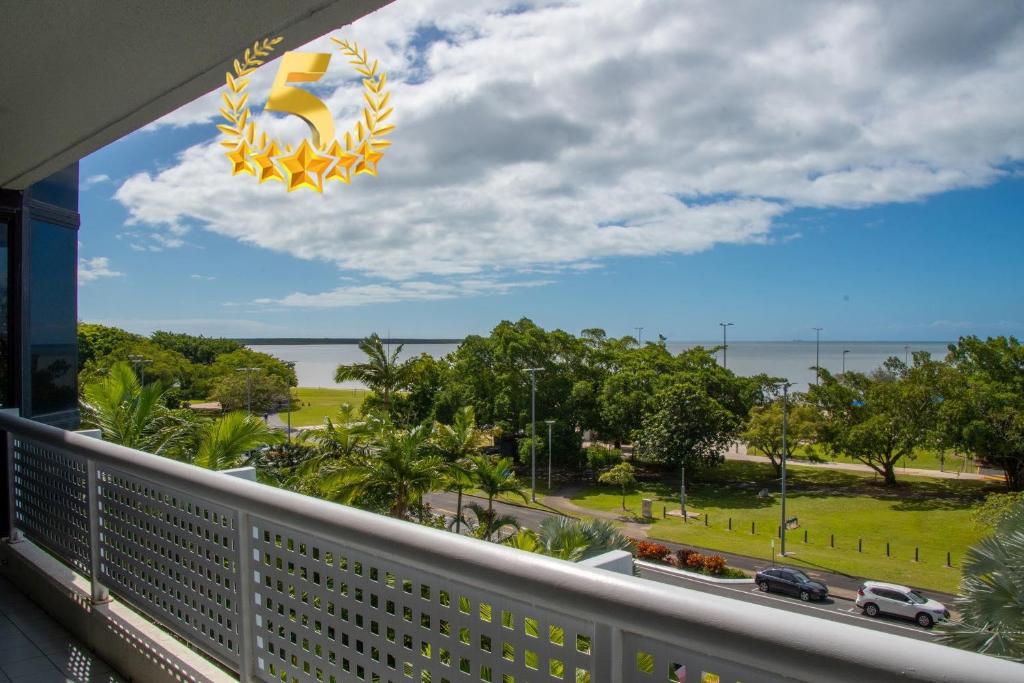 Cairns Luxury Waterview Apartment Review