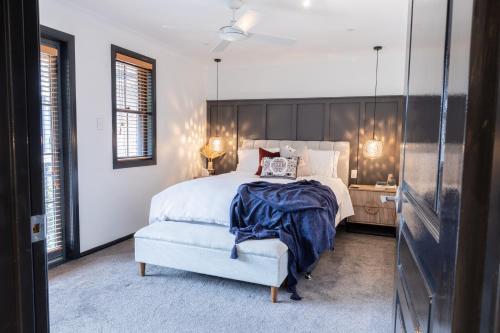 Camden Apartment - Amenities and Facilities
