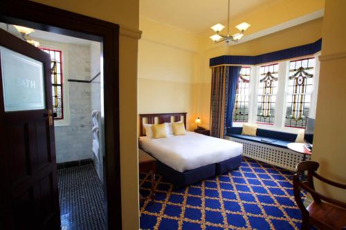 Carrington Hotel - Room Amenities and Features