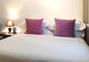 Centennial Inn on Bathurst - Guest Ratings by Category