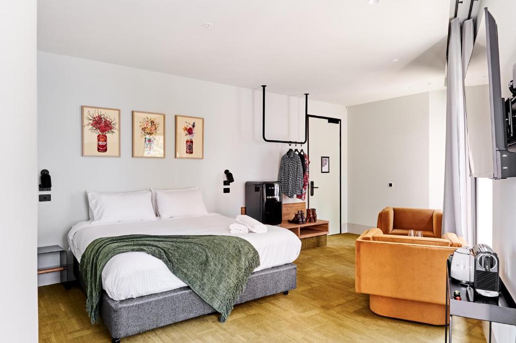Central Club Hotel - North Melbourne Review