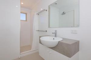 Cervantes Lodge - Room Types and Availability