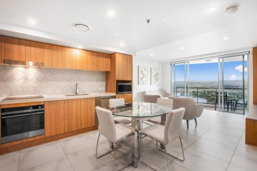 Chevron Renaissance 2 Bed Apartment by Vaun Review