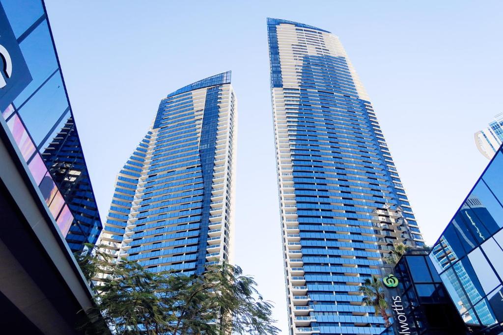 Circle On Cavill Surfers Paradise Apartments-Holiday Paradise Review