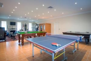 Cleggett Estate - Accommodations and Amenities