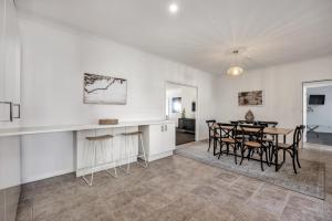 Coast Motel and Apartments - Amenities and Facilities