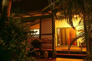 Cocos Beach Bungalows - Outdoor Amenities