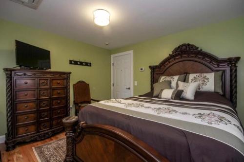 Cold Spring Hotel - Amenities and Services