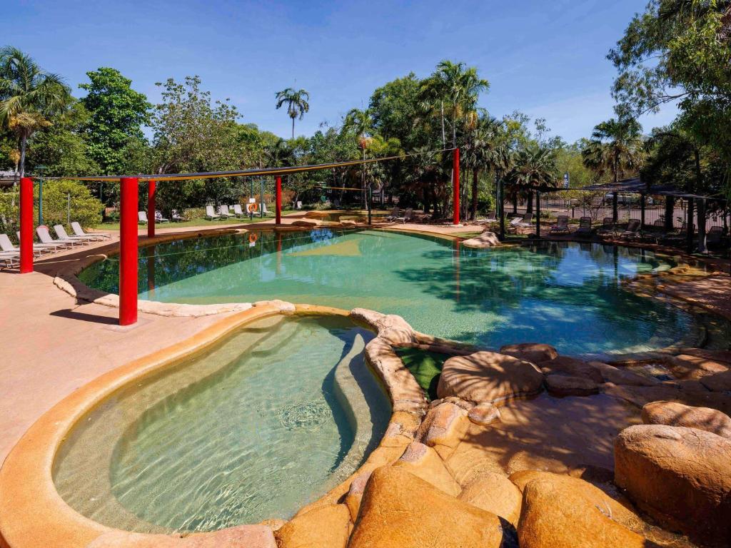 Cooinda Lodge Kakadu - Luxurious Amenities and Facilities
