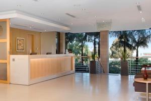 Courtyard by Marriott Sydney-North Ryde - Location and Connectivity